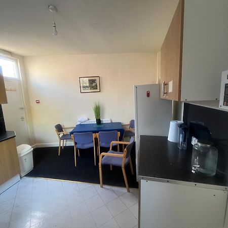 Simple Inn Вэйкфильд Экстерьер фото
